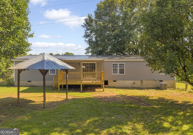 Photo 3 of Sale Pending at 1544 Highway 72 W, Comer, GA 30629 | MLS# 10808053 | Listing updated on 2026-08-17
