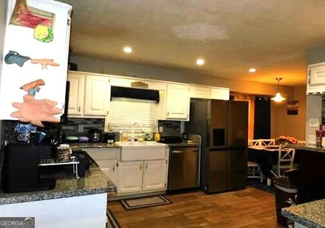 Photo 3 of Single family home for sale at 517 Greenview Ave SE, Conyers, GA 30094 | MLS# 10723337 | Listing updated on 2026-04-16