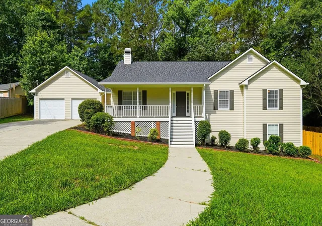 1st image of 3928 Brianna Dr, Powder Springs, GA 30127 | MLS# 10788386
