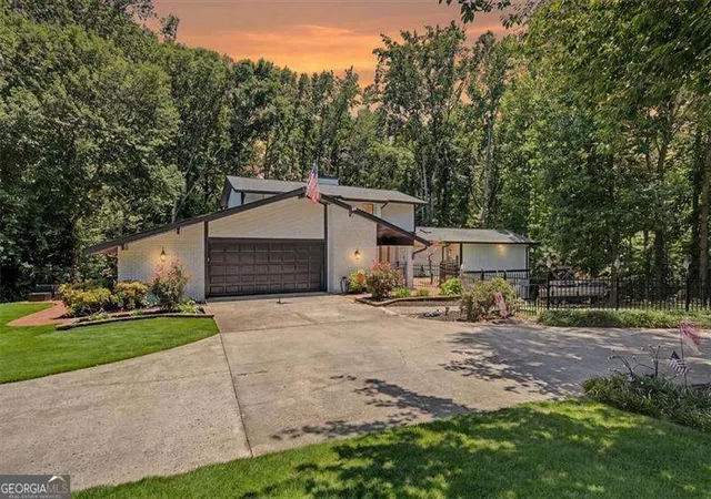 1st image of 3595 Canon Creek Dr, Cumming, GA 30041 | MLS# 10803514