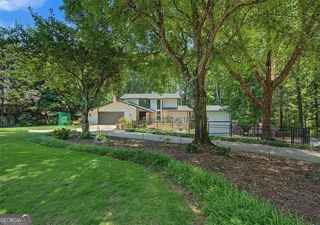 4th image of 3595 Canon Creek Dr, Cumming, GA 30041 | MLS# 10803514