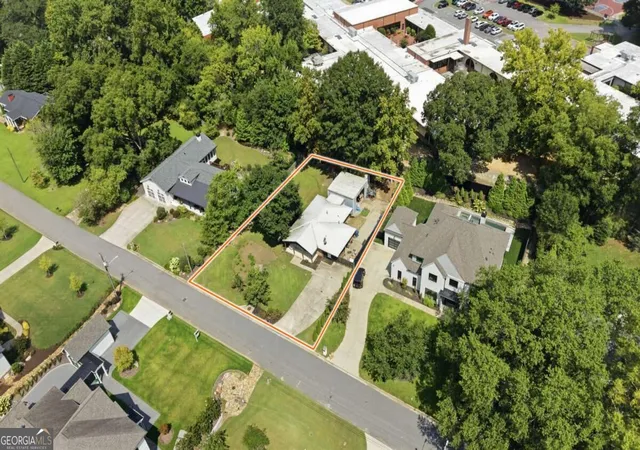 Photo 3 of Single family home for sale at 211 Brooke Dr, Alpharetta, GA 30009 | MLS# 10836609 | Listing updated on 2026-09-14