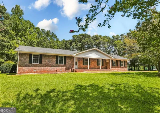 Photo 1 of Single family home for sale at 9036 Hwy 72 W, Hull, GA 30646 | MLS# 10830166 | Listing updated on 2026-09-03
