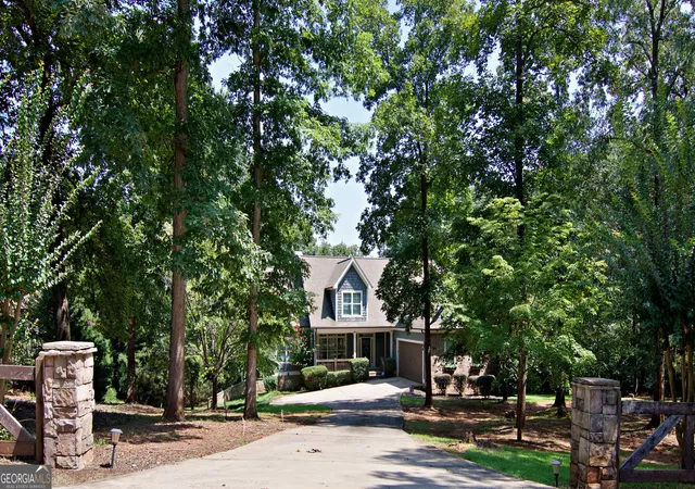 Photo 3 of Single family home for sale at 231 Stelling Dr, Townville, SC 29689 | MLS# 10826673 | Listing updated on 2026-10-09