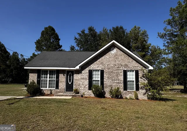 Photo 1 of Single family home for sale at 122 Pearson St, Reidsville, GA 30453 | MLS# 10829298 | Listing updated on 2026-09-03