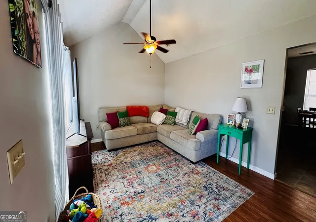 Photo 3 of Single family home for sale at 122 Pearson St, Reidsville, GA 30453 | MLS# 10829298 | Listing updated on 2026-09-03