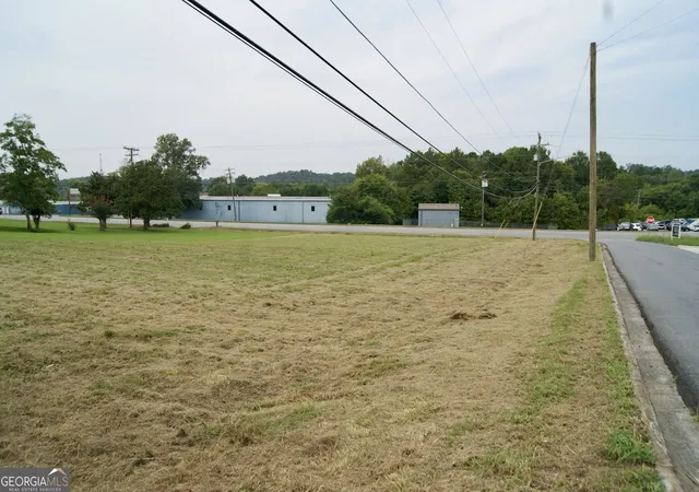 Photo 4 of Sale Pending at 1548 Hwy 53 Spur, Calhoun, GA 30701 | MLS# 10835749 | Listing updated on 2026-08-31
