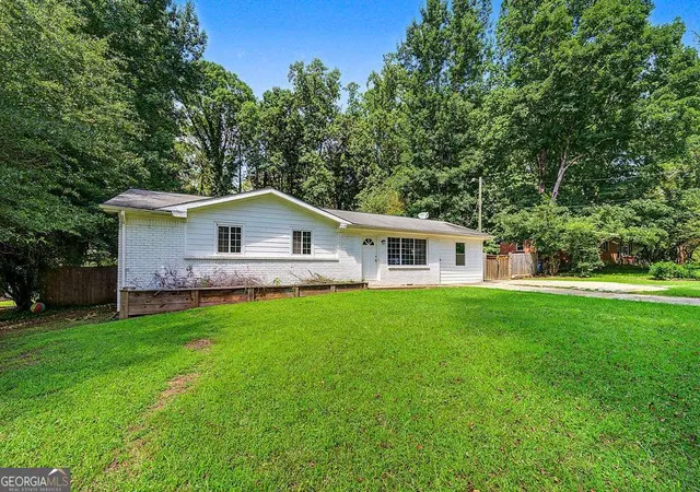 Photo 2 of Single family home for sale at 3740 Lavilla Dr, Powder Springs, GA 30127 | MLS# 10824725 | Listing updated on 2026-09-18