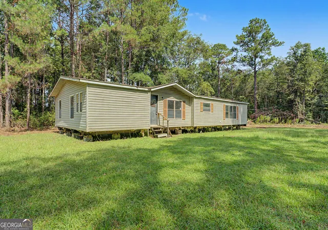 Photo 2 of Manufactured home for sale at 729 Reedsville Rd, Clyo, GA 31303 | MLS# 10830056 | Listing updated on 2026-09-06