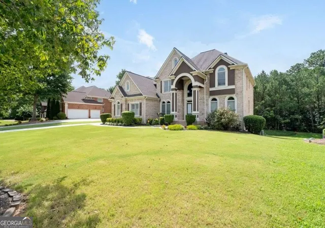 Photo 3 of Sale Pending at 430 Kendrick Ter Sw, Atlanta, GA 30331 | MLS# 10829343 | Listing updated on 2026-10-29