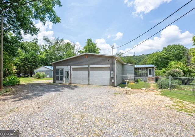 3rd image of 1054 Booze Mountain Rd Se, Lindale, GA 30147 | MLS# 10798656
