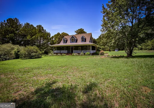 Photo 3 of Single family home for sale at 160 River Ln, Covington, GA 30016 | MLS# 10818782 | Listing updated on 2026-09-16