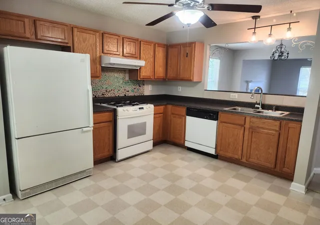 Photo 2 of Sale Pending at 4502 Baker Grove Rd Nw, Acworth, GA 30101 | MLS# 10781237 | Listing updated on 2026-10-09