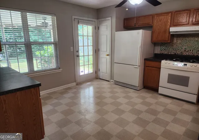Photo 4 of Sale Pending at 4502 Baker Grove Rd Nw, Acworth, GA 30101 | MLS# 10781237 | Listing updated on 2026-10-09