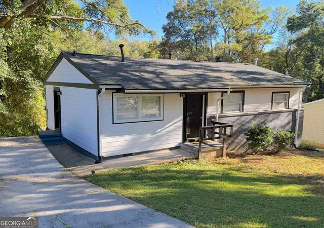 Photo 3 of Single family home for sale at 2621 Abner Pl Nw, Atlanta, GA 30318 | MLS# 10721292 | Listing updated on 2026-08-28