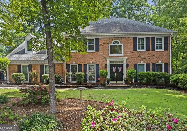 1st image of 140 Lakeside Dr Nw, Kennesaw, GA 30144 | MLS# 10820666