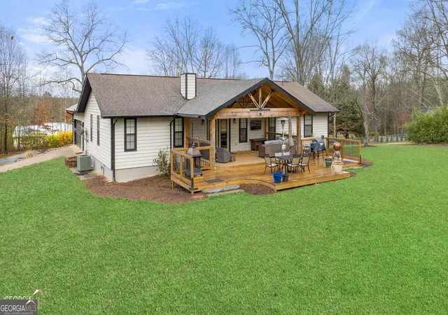 Homes for sale in Mount Airy, GA | 416 Glade Rd, Mount Airy, GA 30563 | MLS# 10794708