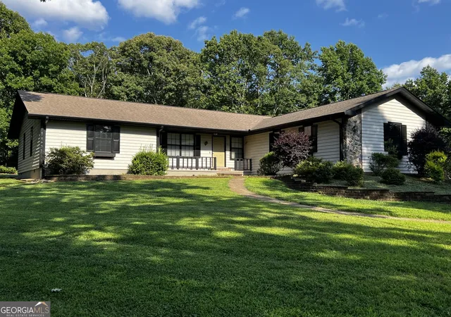 Homes for sale in Mount Airy, GA | 416 Glade Rd, Mount Airy, GA 30563 | MLS# 10794708