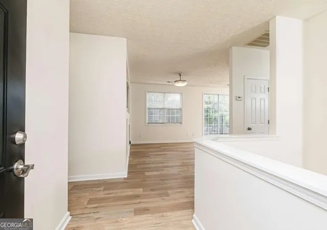 Photo 3 of Single family home for sale at 707 Bedford Ct, Woodstock, GA 30188 | MLS# 10789461 | Listing updated on 2026-08-20