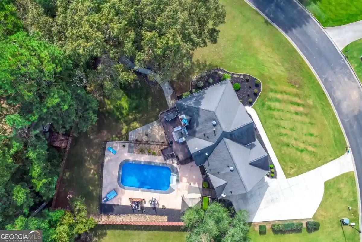 Photo 1 of Single family home for sale at 2010 Bentwood Ct, Cumming, GA 30041 | MLS# 10880865 | Listing updated on 2026-10-29