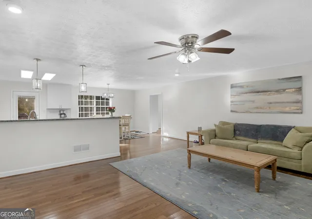 3rd image of 521 Levi Barnes Rd, Jackson, GA 30233 | MLS# 10699932
