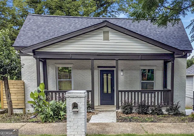 Photo 1 of Single family home for sale at 923 Smith St Sw, Atlanta, GA 30310 | MLS# 10822093 | Listing updated on 2026-08-22