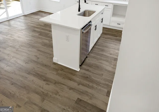 Photo 3 of Single family home for sale at 923 Smith St Sw, Atlanta, GA 30310 | MLS# 10822093 | Listing updated on 2026-08-22