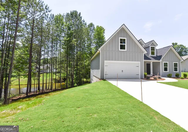 Homes for sale in Grantville, GA | 110 Fuller Ct, Grantville, GA 30220 | MLS# 10797183