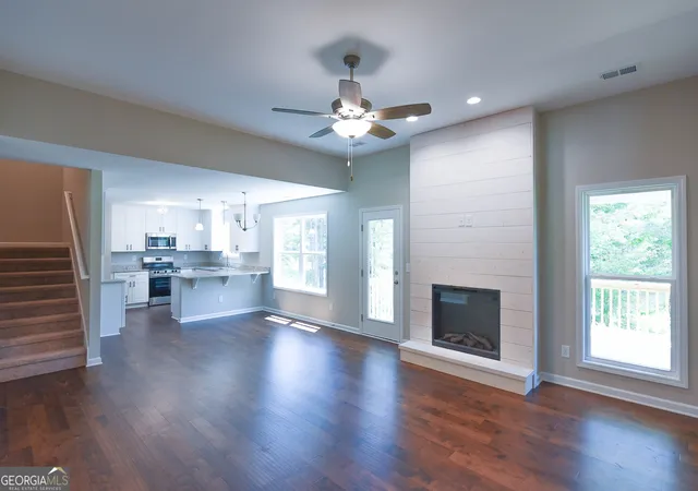 Photo 3 of Single family home for sale at 110 Fuller Ct, Grantville, GA 30220 | MLS# 10797183 | Listing updated on 2026-10-05