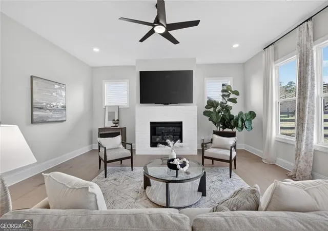 Photo 4 of Single family home for sale at 5014 Baywood Ln, Woodstock, GA 30188 | MLS# 10783765 | Listing updated on 2026-09-08