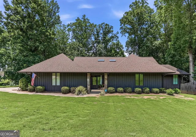 1st image of 143 Woodlake Dr, Gainesville, GA 30506 | MLS# 10796856