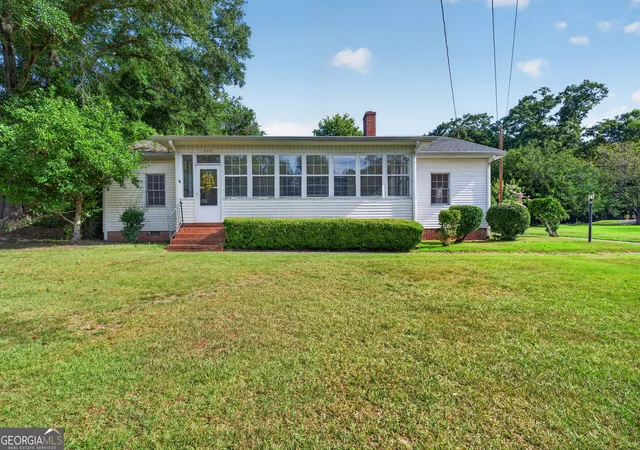 1st image of 365 W Johnston St, Forsyth, GA 31029 | MLS# 10828225