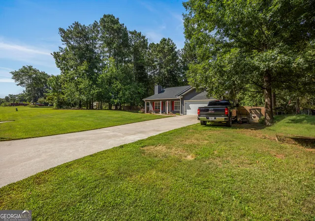 Photo 3 of Single family home for sale at 469 Cedar Trl, Winder, GA 30680 | MLS# 10826474 | Listing updated on 2026-09-06