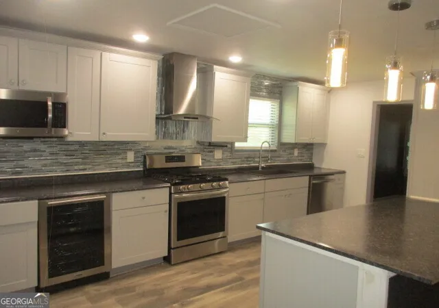 Photo 4 of Single family home for sale at 7041 Babbling Brook Dr, Jonesboro, GA 30236 | MLS# 10739756 | Listing updated on 2026-09-06