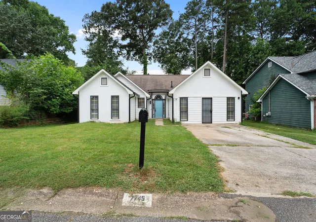 Photo 2 of Single family home for sale at 7745 Antebellum Ln, Riverdale, GA 30274 | MLS# 10807295 | Listing updated on 2026-08-31