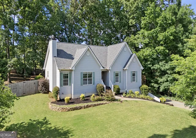 2nd image of 1086 Fieldstone Dr, Canton, GA 30114 | MLS# 10773570