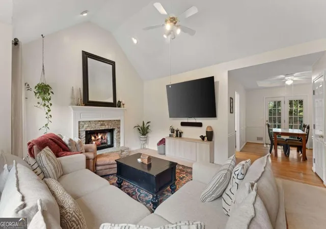 5th image of 1086 Fieldstone Dr, Canton, GA 30114 | MLS# 10773570