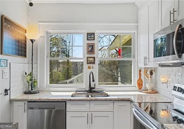 4th image of 1018 Katherwood Dr Sw, Atlanta, GA 30310 | MLS# 10716222