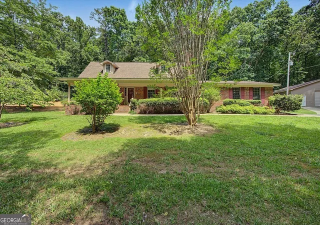 2nd image of 403 S Sequoyah Cir Ne, Calhoun, GA 30701 | MLS# 10787107
