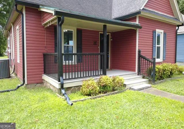 2nd image of 108 W 10th St, Chickamauga, GA 30707 | MLS# 10795298