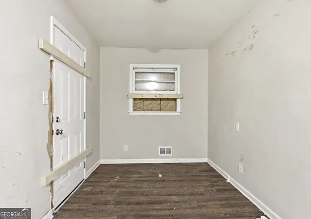 Photo 3 of Single family home for sale at 2824 Lynda Pl, Decatur, GA 30032 | MLS# 10834813 | Listing updated on 2026-09-11