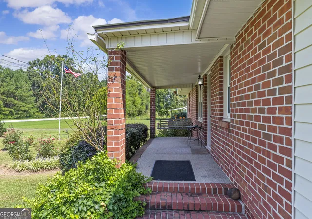 Photo 3 of Single family home for sale at 2342 Washington Hwy, Elberton, GA 30635 | MLS# 10827800 | Listing updated on 2026-09-16