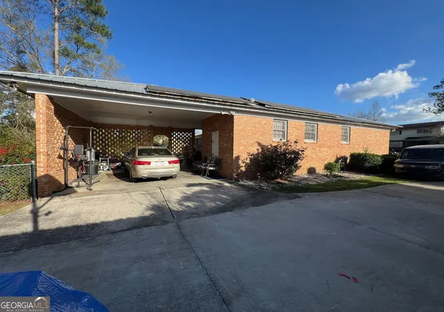 Homes for sale in Valdosta, GA | 108 Sunnymeade Dr, Valdosta, GA 31605 | MLS# 10777389