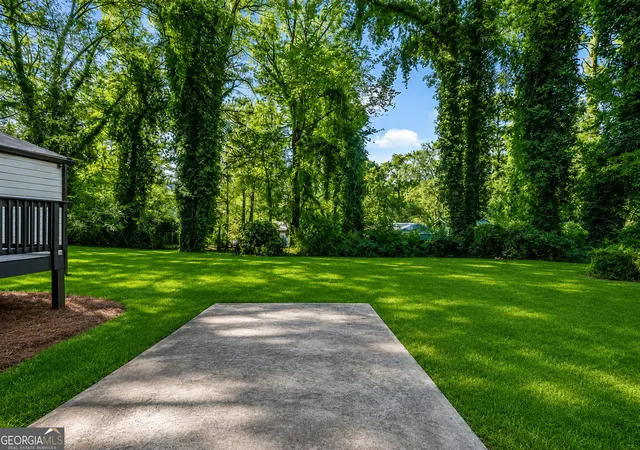 Listing Photo 2 - Condo for sale in building located at 2841 Waters Rd SW, Atlanta, GA 30354 - Unit #