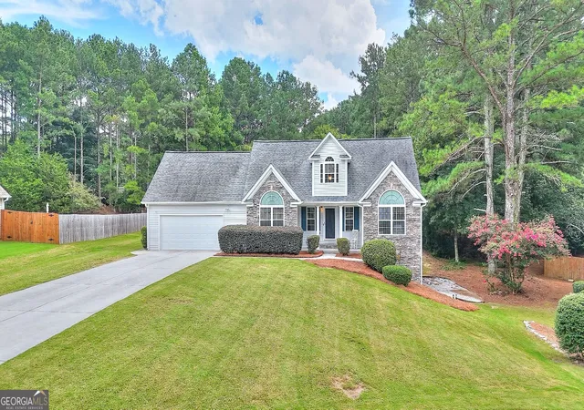 2nd image of 1106 Caroline Ct, Loganville, GA 30052 | MLS# 10822452