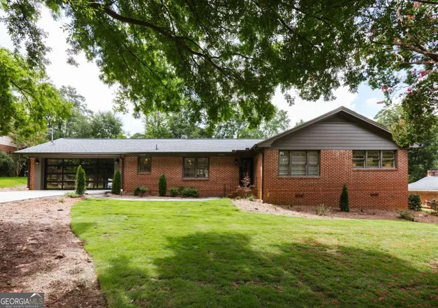 Photo 2 of Sale Pending at 339 Beechwood Dr, Athens, GA 30606 | MLS# 10807000 | Listing updated on 2026-08-03
