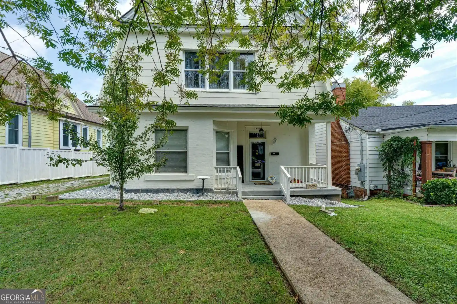 Photo 1 of Single family home for sale at 1905 Ivy St, Chattanooga, TN 37404 | MLS# 10874695 | Listing updated on 2026-10-17