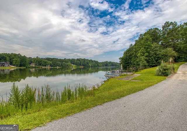 Photo 4 of Single family home for sale at 160 Sandy Lake Cir, Fayetteville, GA 30214 | MLS# 10820775 | Listing updated on 2026-09-08