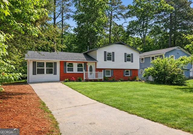 Photo 2 of Single family home for sale at 7348 Mockingbird Trl, Riverdale, GA 30274 | MLS# 10817170 | Listing updated on 2026-08-29