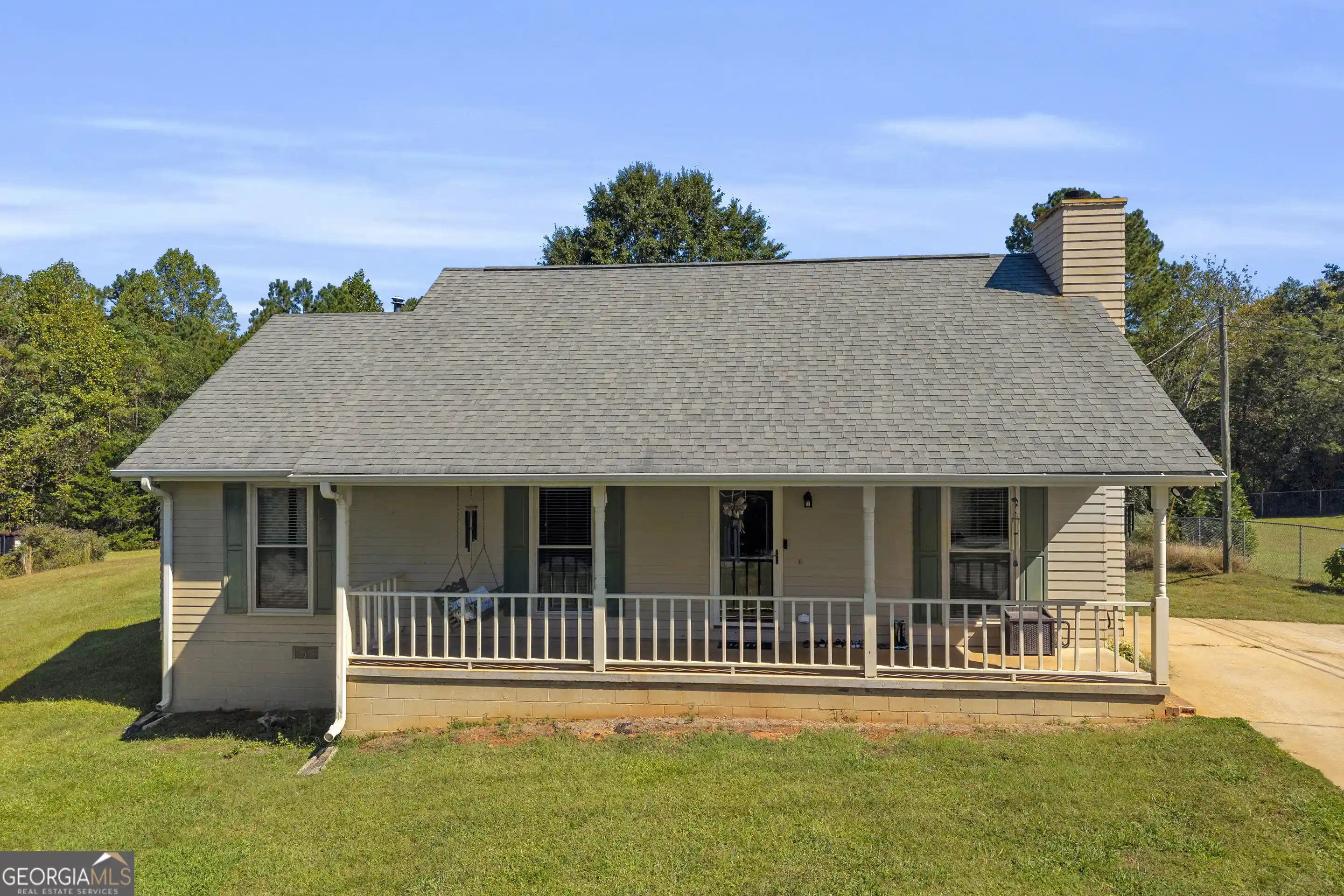 Photo 1 of Single family home for sale at 64 White Valley Dr, Toccoa, GA 30577 | MLS# 10873668 | Listing updated on 2026-10-24